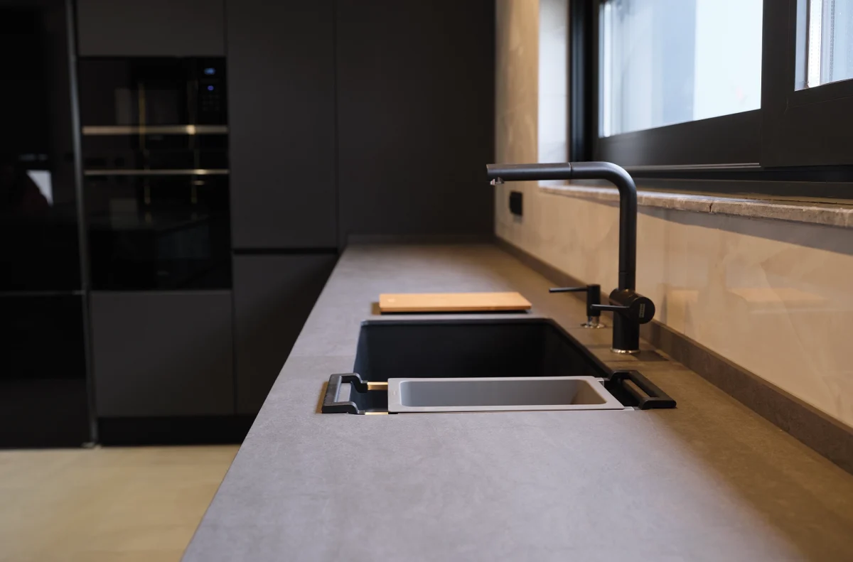 stone-kitchen-18